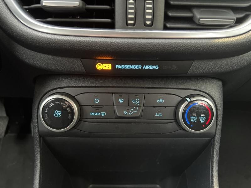 Ford Fiesta 1.1 75ch Cool & Connect 5p  occasion � Auxerre - photo n�16