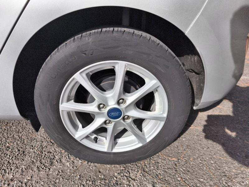 Ford Fiesta 1.1 75ch Titanium Business 5p  occasion  Saint-Doulchard - photo n17