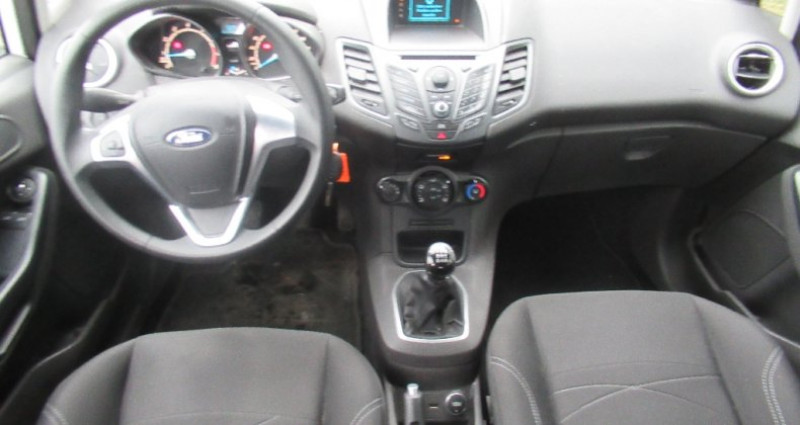 Ford Fiesta 1.2 82 Trend 5 Portes  occasion � AUBIERE - photo n�7