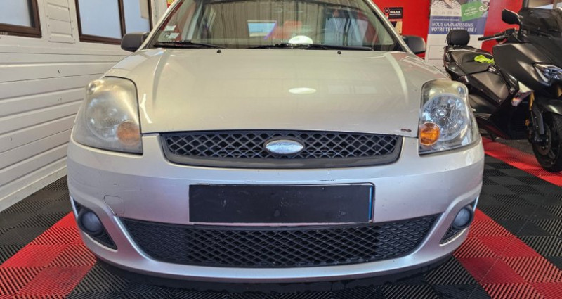 Ford Fiesta 1.4 tdci 2006 - photo n°2 Ford Fiesta 1.4 tdci  occasion à Blois - photo n°2