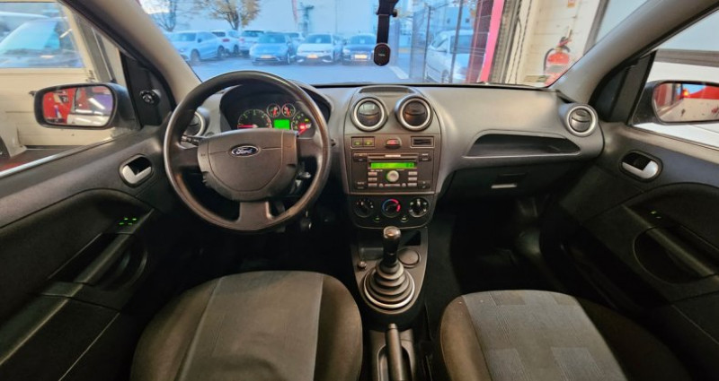 Ford Fiesta 1.4 tdci 2006 - photo n°4 Ford Fiesta 1.4 tdci  occasion à Blois - photo n°4