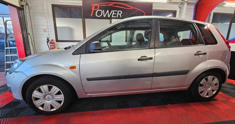 Ford Fiesta 1.4 tdci 2006 - photo n°3 Ford Fiesta 1.4 tdci  occasion à Blois - photo n°3