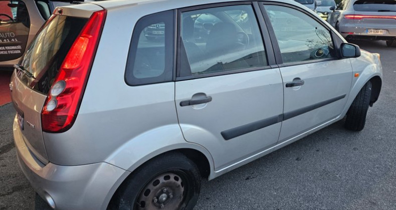 Ford Fiesta 1.4 tdci 2006 - photo n°6 Ford Fiesta 1.4 tdci  occasion à Blois - photo n°6