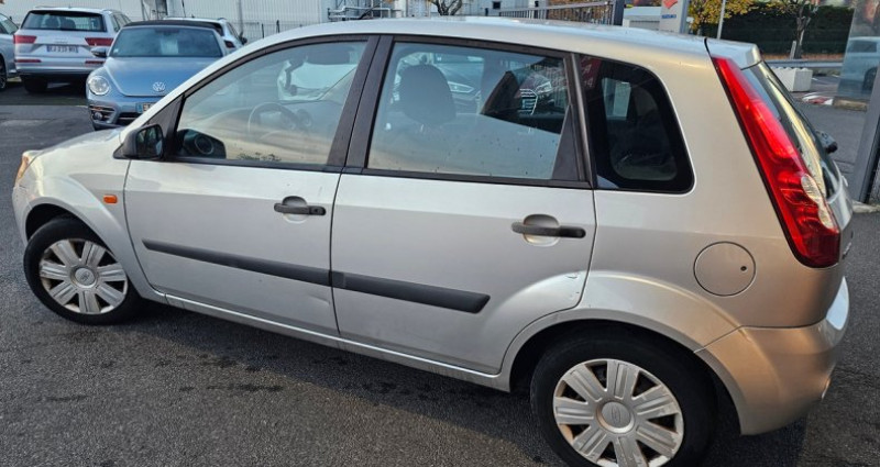 Ford Fiesta 1.4 tdci 2006 - photo n°5 Ford Fiesta 1.4 tdci  occasion à Blois - photo n°5