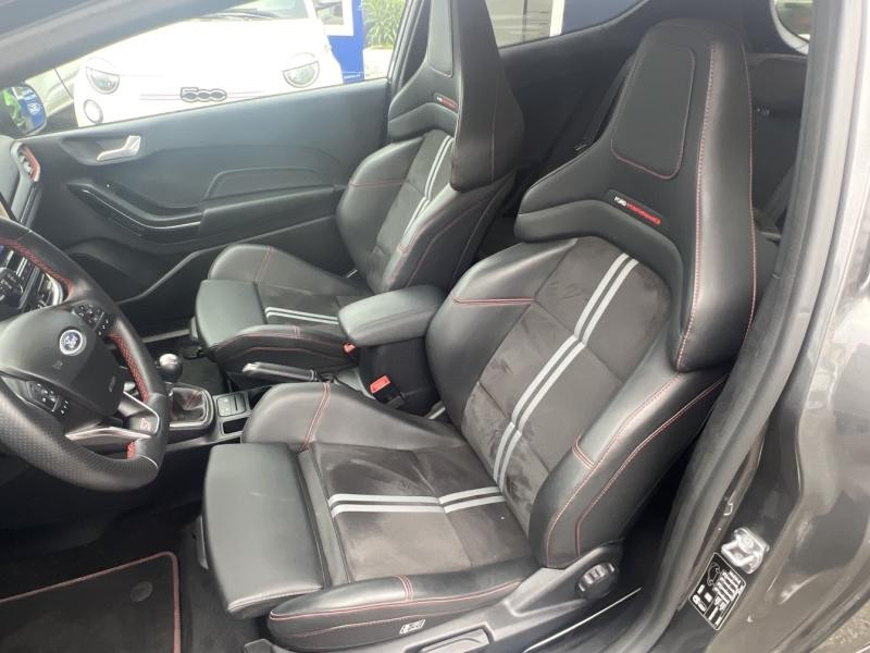 Ford Fiesta 1.5 EcoBoost 200ch ST 5p 2022 - photo n°12 Ford Fiesta 1.5 EcoBoost 200ch ST 5p  occasion à Fleury-les-Aubrais - photo n°12