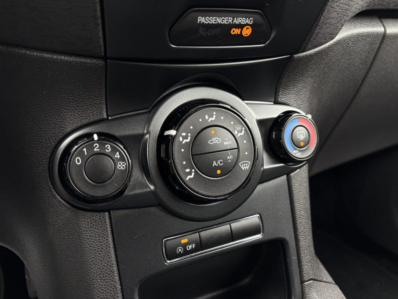 Ford Fiesta 1.5 TDCI 75 CH EDITION 3P  occasion &agrave; Colomiers - photo n&deg;17