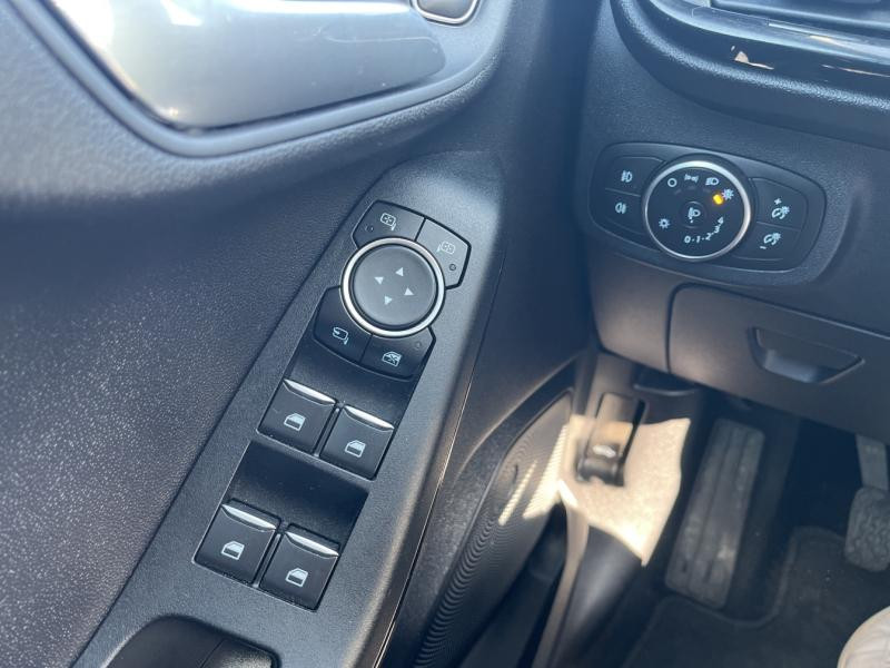 Ford Fiesta 1.5 TDCi 85ch Connect Business Nav 5p  occasion  Fleury-les-Aubrais - photo n20