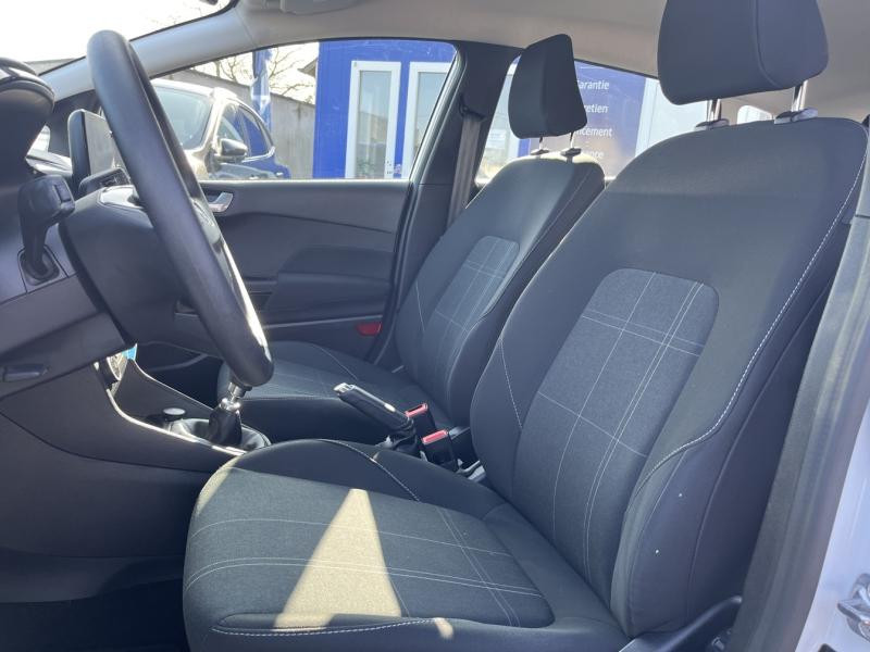 Ford Fiesta 1.5 TDCi 85ch Connect Business Nav 5p  occasion  Fleury-les-Aubrais - photo n13