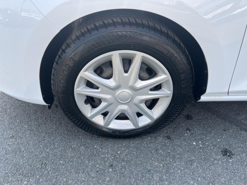 Ford Fiesta 1.5 TDCi 85ch Stop&Start Business 3p Euro6.2  occasion  Fleury-les-Aubrais - photo n9