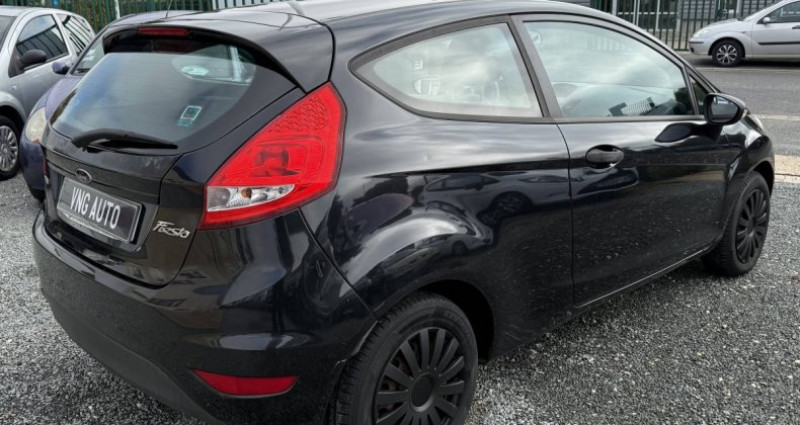 Ford Fiesta IV 1.4 TDCi 68ch Ambiente 3p 2010 - photo n°5 Ford Fiesta IV 1.4 TDCi 68ch Ambiente 3p  occasion à Saint-Médard-d'Aunis - photo n°5