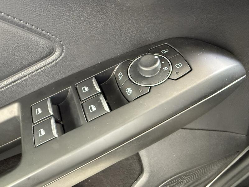 Ford Focus SW 1.0 EcoBoost 125ch mHEV ST Line  occasion  Brie-Comte-Robert - photo n20