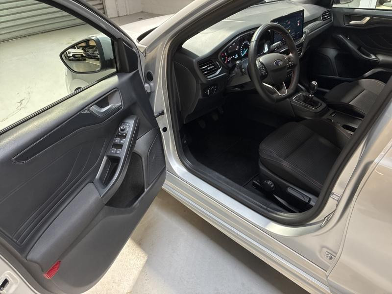 Ford Focus SW 1.0 EcoBoost 125ch mHEV ST Line  occasion � Brie-Comte-Robert - photo n�10