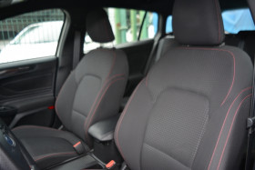 Ford Focus SW 1.0 ECOBOOST 125CH ST-LINE  occasion � Toulouse - photo n�7