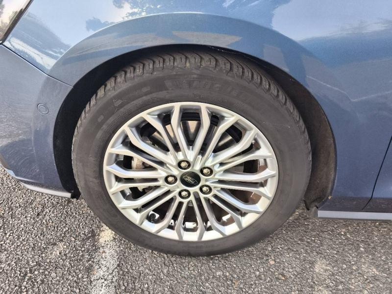 Ford Focus SW 1.0 EcoBoost 125ch Titanium BVA  occasion  Saint-Doulchard - photo n19