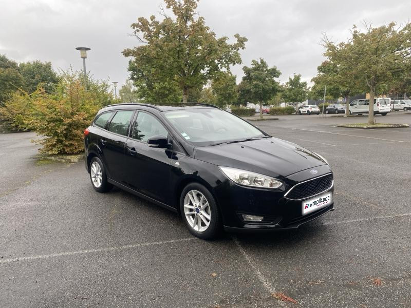 Ford Focus SW 1.5 TDCi 120ch Stop&Start Titanium  occasion  Saint-Doulchard - photo n3