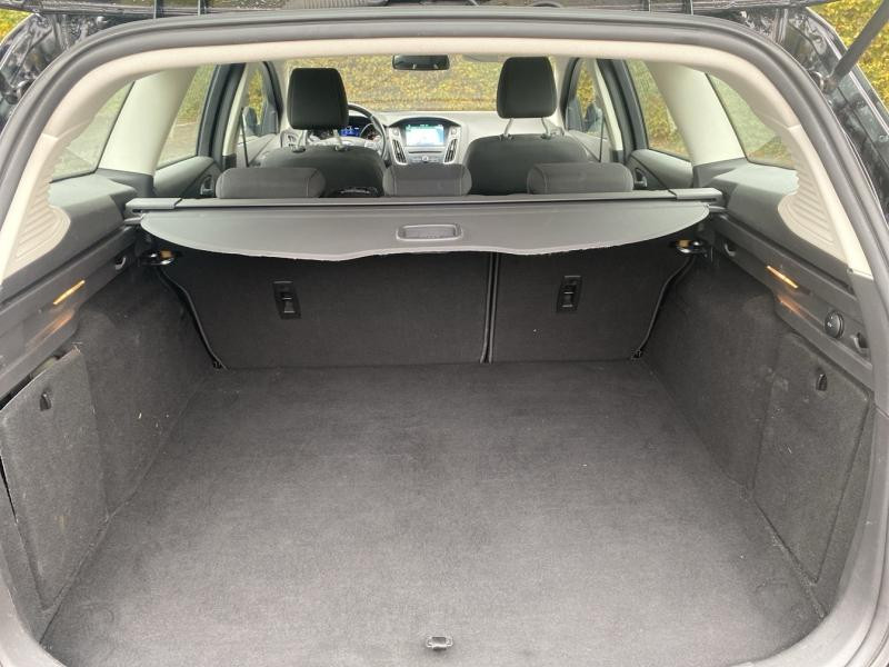 Ford Focus SW 1.5 TDCi 120ch Stop&Start Titanium  occasion  Saint-Doulchard - photo n13