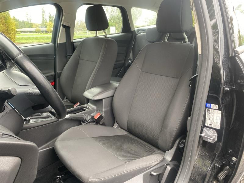 Ford Focus SW 1.5 TDCi 120ch Stop&Start Titanium  occasion  Saint-Doulchard - photo n10