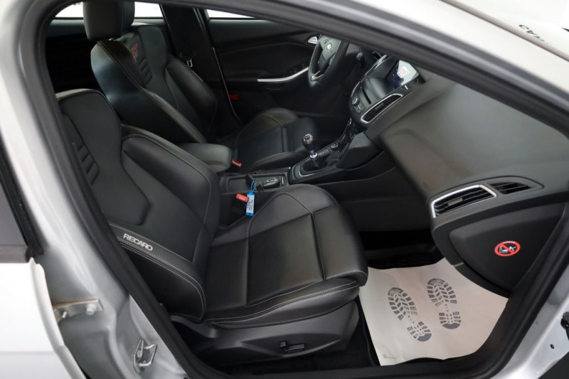 Ford Focus SW ST 2.0 EcoBoost 250  occasion  Beaupuy - photo n7