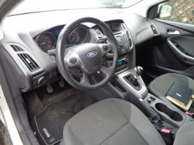 Ford Focus 1.6 TDCI 95CH FAP STOP&START TREND 5P  occasion � Aucamville - photo n�10