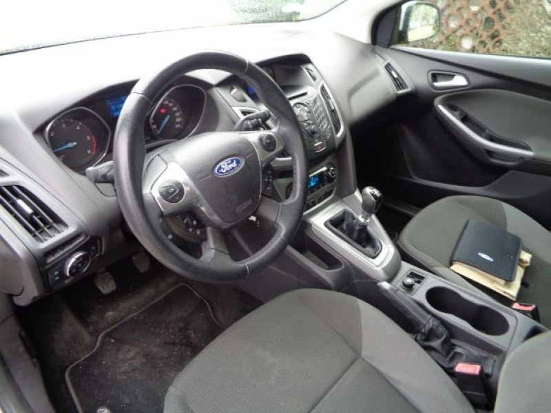 Ford Focus 1.6 TDCI 95CH FAP STOP&START TREND 5P  occasion � Aucamville - photo n�9