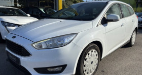 Ford Focus occasion 2018 mise en vente à Lanester par le garage CALVEZ AUTO - photo n°1