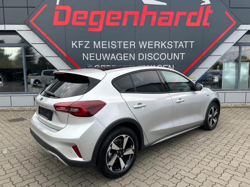 Ford Focus Lim. Active X LED ACC PANO KAMERA AHK  occasion  L'Union - photo n12