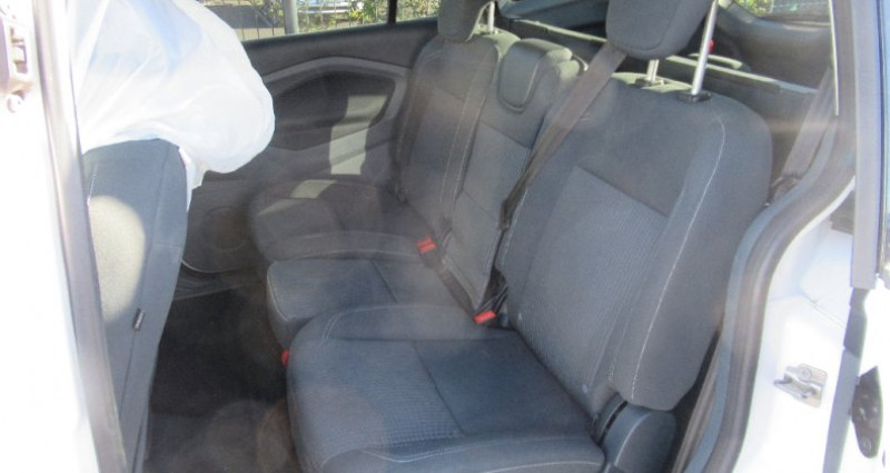Ford Grand C-Max 1.5 TDCi 120 7 places moteur hs 2015 - photo n°5 Ford Grand C-Max 1.5 TDCi 120 7 places moteur hs  occasion à AUBIERE - photo n°5