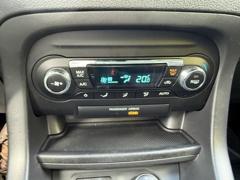 Ford Ka+ 1.2 Ti-VCT 85ch S&S  occasion � Vert-Saint-Denis - photo n�17