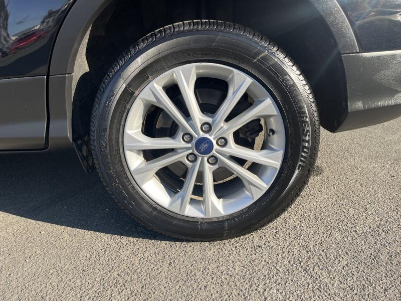 Ford Kuga 1.5 EcoBoost 120ch Stop&Start Titanium 4x2 Euro6.2  occasion  Fleury-les-Aubrais - photo n9