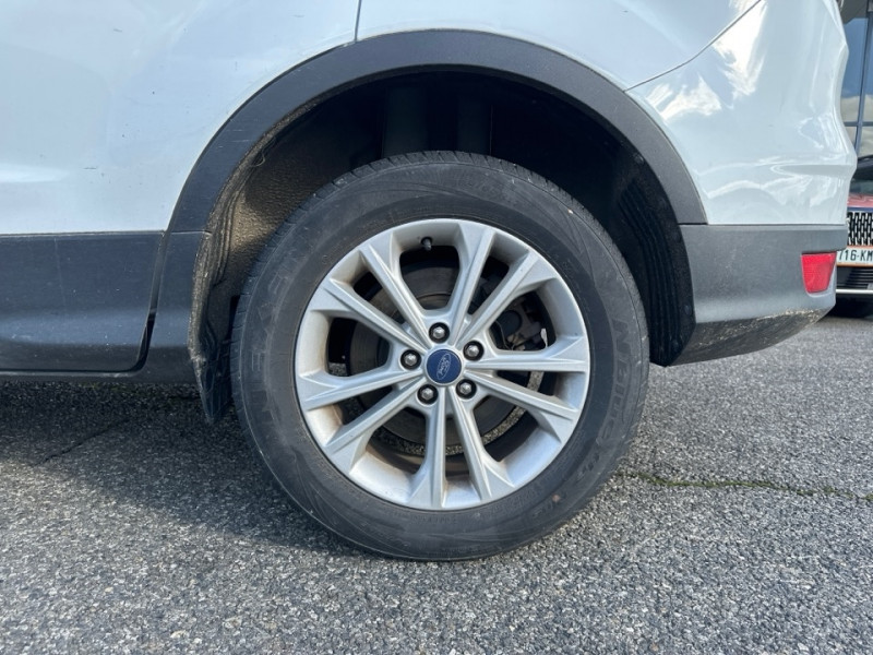 Ford Kuga 1.5 ECOBOOST 150CH STOP&START TITANIUM 4X2 2017 - photo n°9 Ford Kuga 1.5 ECOBOOST 150CH STOP&START TITANIUM 4X2  occasion à Labège - photo n°9