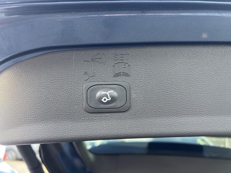 Ford Kuga 1.5 Flexifuel-E85 150ch Stop&Start ST-Line 4x2 BVA Euro6.2  occasion  Brie-Comte-Robert - photo n9