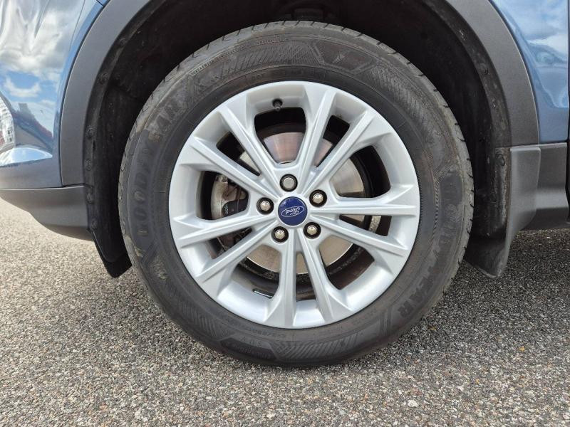 Ford Kuga 1.5 Flexifuel-E85 150ch Stop&Start Titanium 4x2 Euro6.2  occasion  Amilly - photo n9