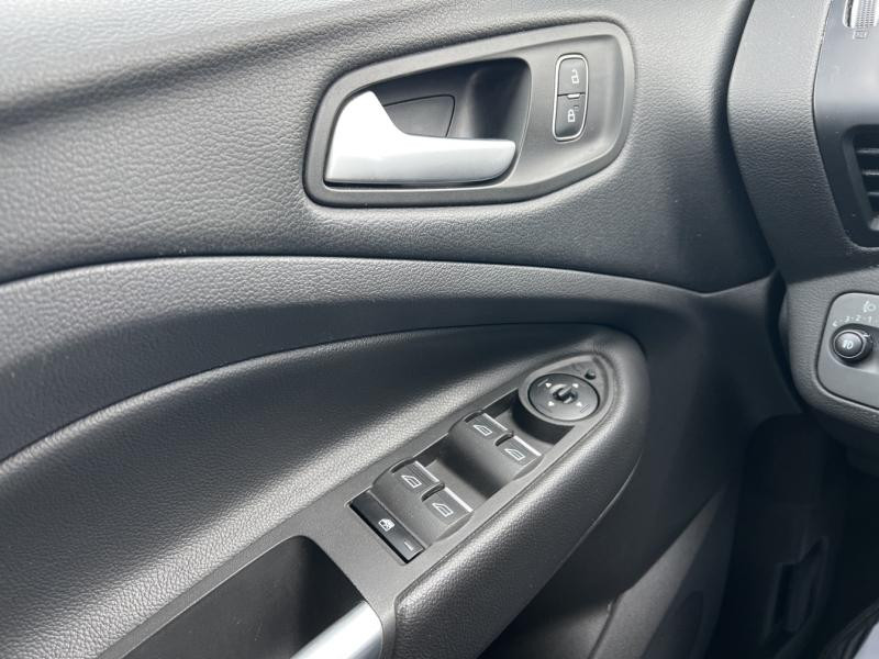 Ford Kuga 1.5 TDCi 120ch Stop&Start Titanium 4x2 Euro6.2  occasion � Auxerre - photo n�20