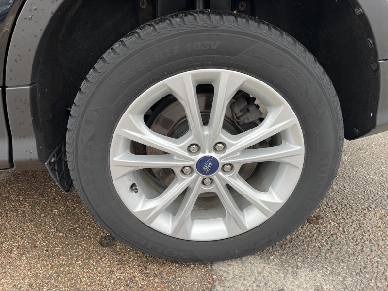 Ford Kuga 1.5 TDCi 120ch Stop&Start Titanium 4x2 Euro6.2  occasion � Auxerre - photo n�9