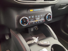 Ford Kuga 2.0 tdci 120ch st-line powershift  occasion � Ganges - photo n�7