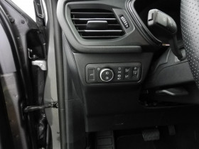Ford Kuga 2.0 tdci 120ch st-line powershift  occasion � Ganges - photo n�8