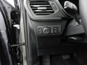 Ford Kuga 2.0 tdci 120ch st-line powershift  occasion � Ganges - photo n�8