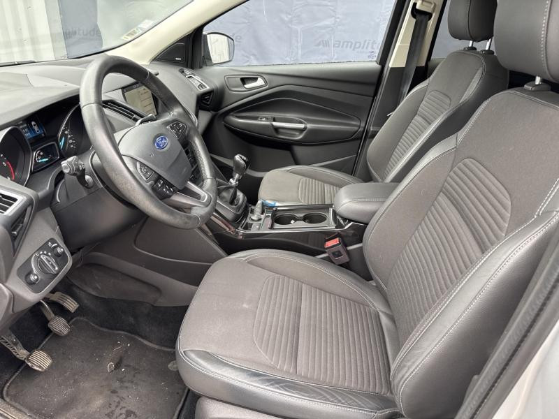 Ford Kuga 2.0 TDCi 120ch Stop&Start Titanium 4x2 Euro6.2  occasion  Varennes-Vauzelles - photo n10