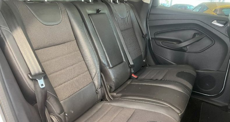 Ford Kuga 2.0 TDCi 150 SetS 4x4 Titanium Powershift A  occasion à CREUZIER LE VIEUX - photo n°6