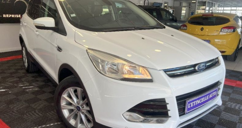 Ford Kuga 2.0 TDCi 150 SetS 4x4 Titanium Powershift A  occasion à CREUZIER LE VIEUX - photo n°4