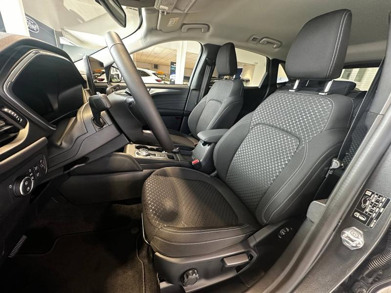 Ford Kuga 2.5 Duratec 180ch Hybrid FlexiFuel Titanium Powershift  occasion à Dijon - photo n°9