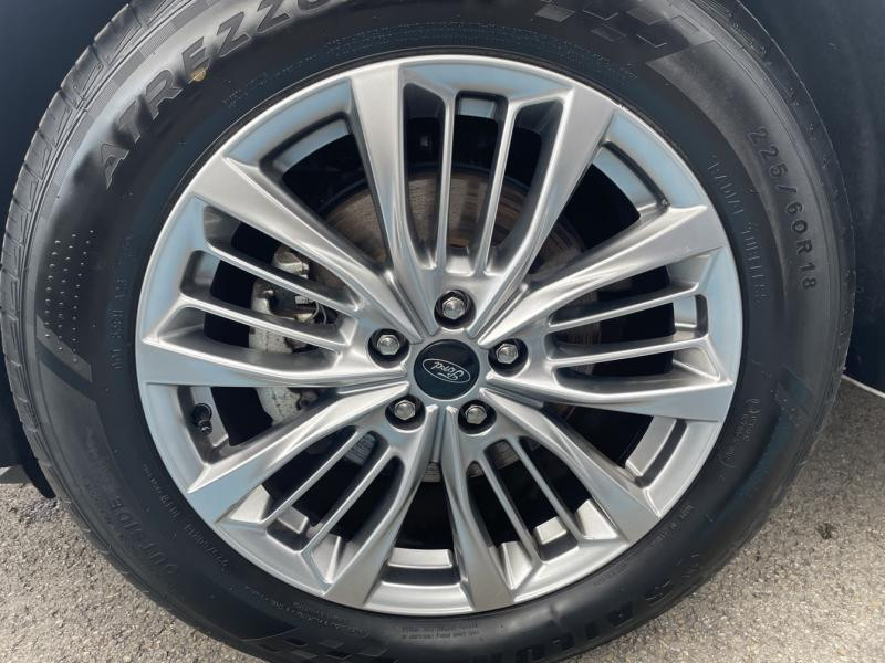 Ford Kuga 2.5 Duratec 190 ch FHEV E85 Vignale BVA 2022 - photo n°9 Ford Kuga 2.5 Duratec 190 ch FHEV E85 Vignale BVA  occasion à Barberey-Saint-Sulpice - photo n°9