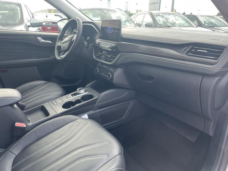 Ford Kuga 2.5 Duratec 190 ch FHEV E85 Vignale BVA 2022 - photo n°11 Ford Kuga 2.5 Duratec 190 ch FHEV E85 Vignale BVA  occasion à Barberey-Saint-Sulpice - photo n°11