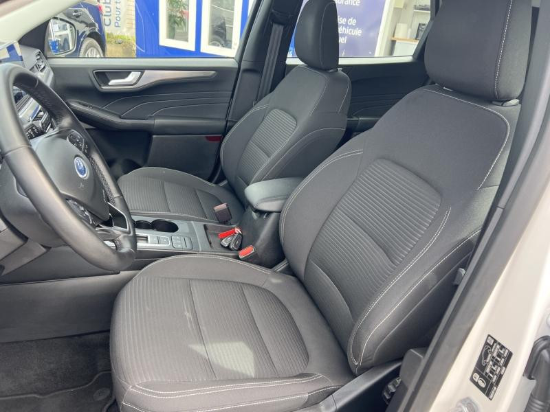 Ford Kuga 2.5 Duratec 190ch FHEV E85 Titanium BVA  occasion à Fleury-les-Aubrais - photo n°12
