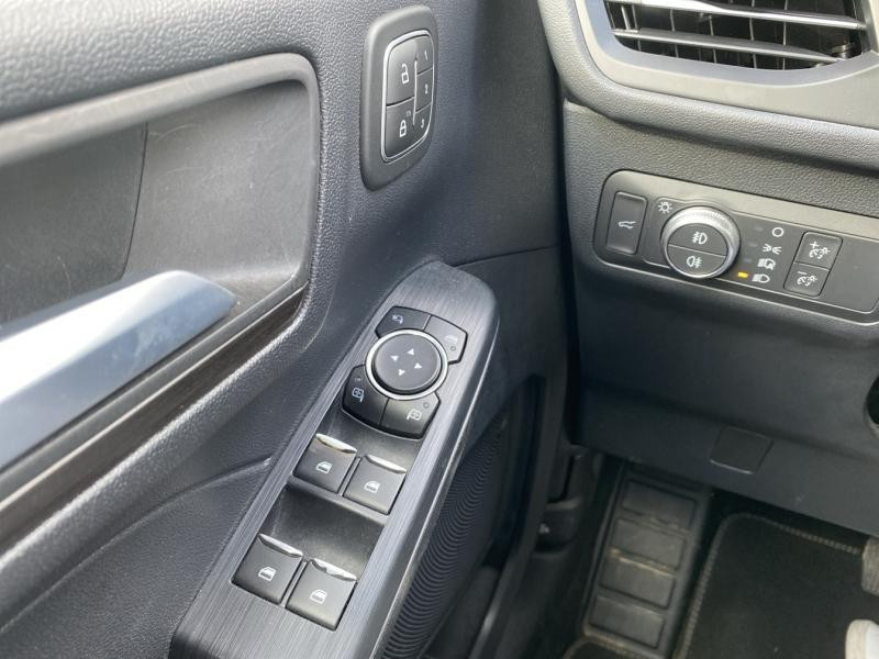 Ford Kuga 2.5 Duratec 190ch FHEV E85 Vignale BVA  occasion  Saint-Doulchard - photo n20