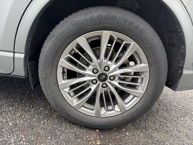 Ford Kuga 2.5 Duratec 225ch PHEV Vignale BVA  occasion  Saint-Doulchard - photo n9