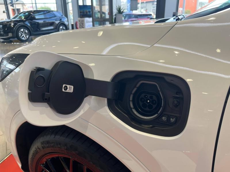 Ford Kuga 2.5 Duratec 243ch Hybride Rechargeable ST-Line X Powershift  occasion � Fleury-les-Aubrais - photo n�8