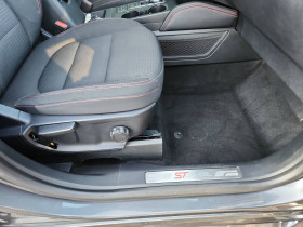 Ford Kuga Kuga 1.5 EcoBlue 120 S&S BVA8 ST-Line 5p  occasion � Lescure-d'Albigeois - photo n�17