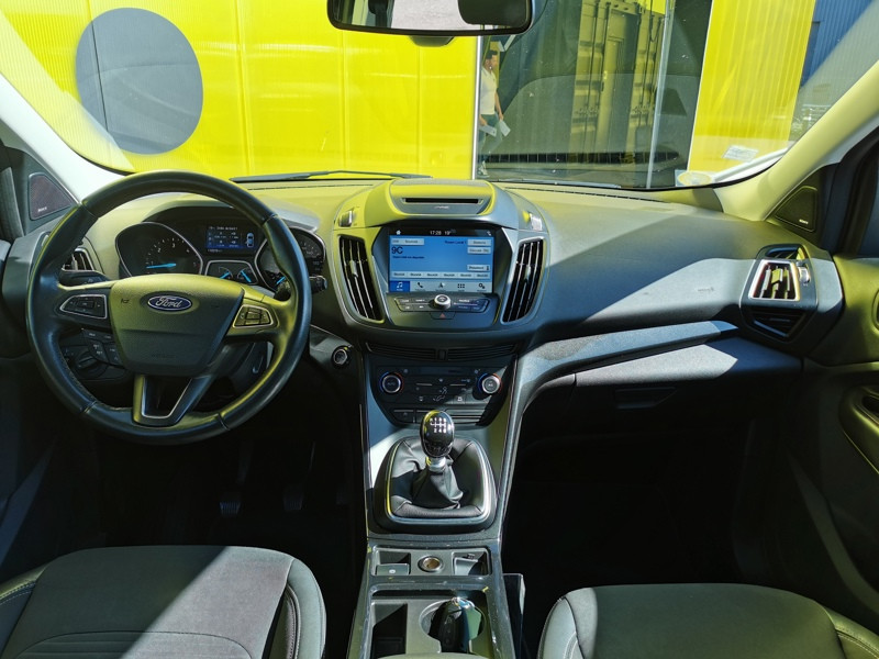 Ford Kuga Titanium 2.0 TDCI 150 ch BVM6 Toit ouvrant Coffre  occasion  THIONVILLE - photo n9