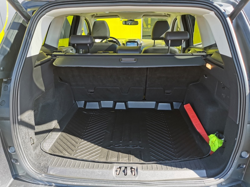 Ford Kuga Titanium 2.0 TDCI 150 ch BVM6 Toit ouvrant Coffre  occasion  THIONVILLE - photo n8